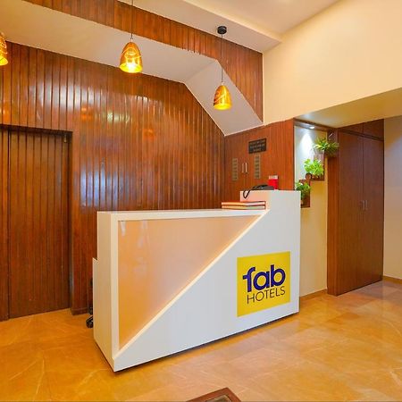 Fabexpress Colaba Grand Hotell Mumbai Exteriör bild