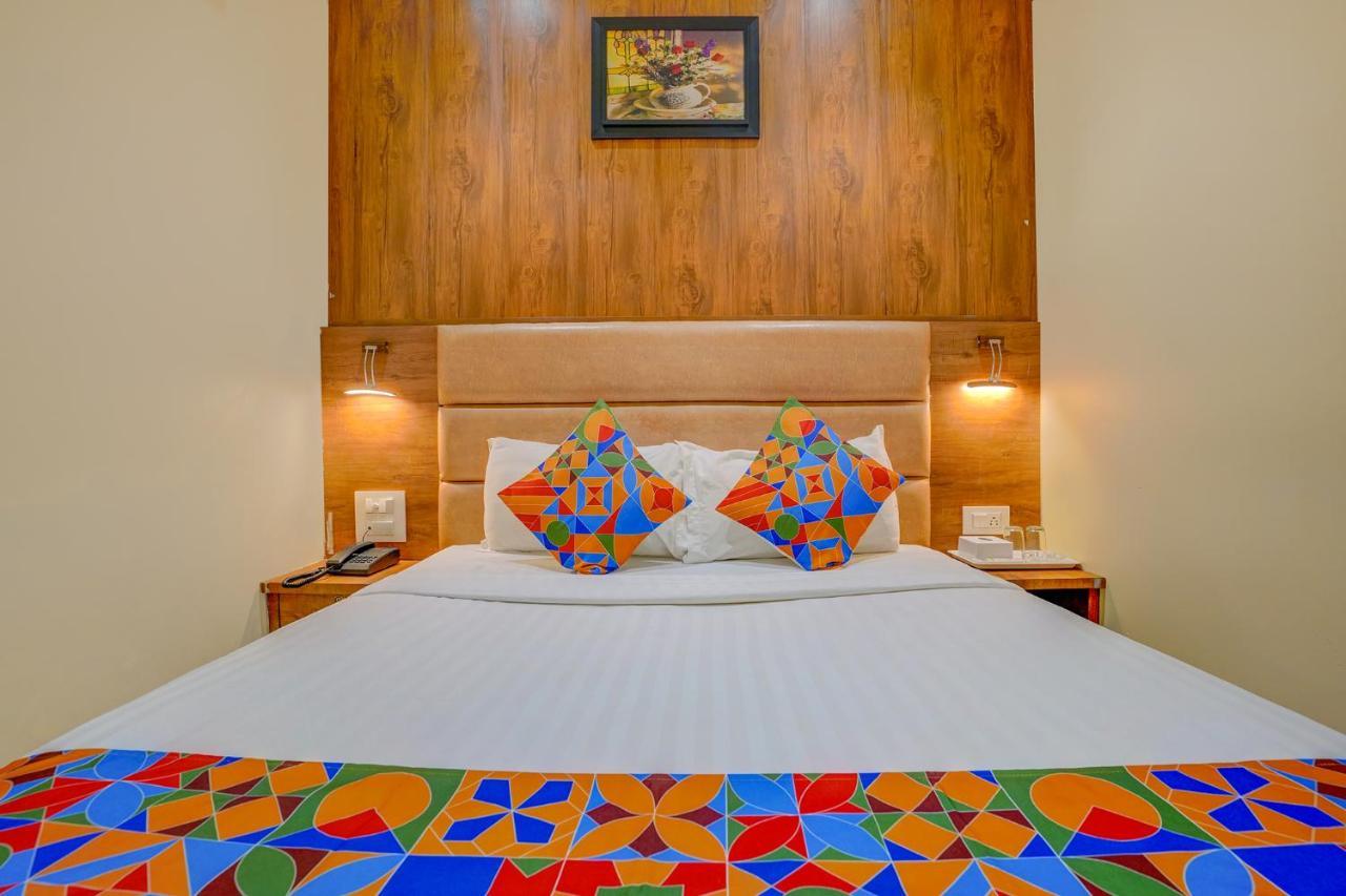 Fabexpress Colaba Grand Hotell Mumbai Exteriör bild