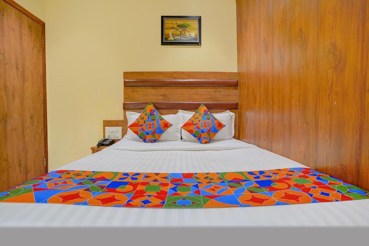 Fabexpress Colaba Grand Hotell Mumbai Exteriör bild